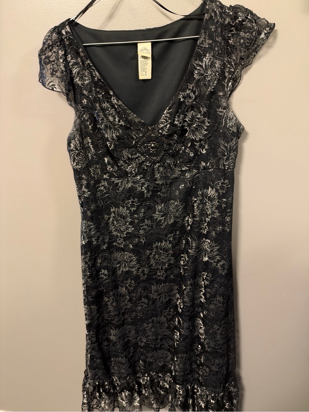 Signature by Sangria Black Lace V-Neck Floral Evening Dress